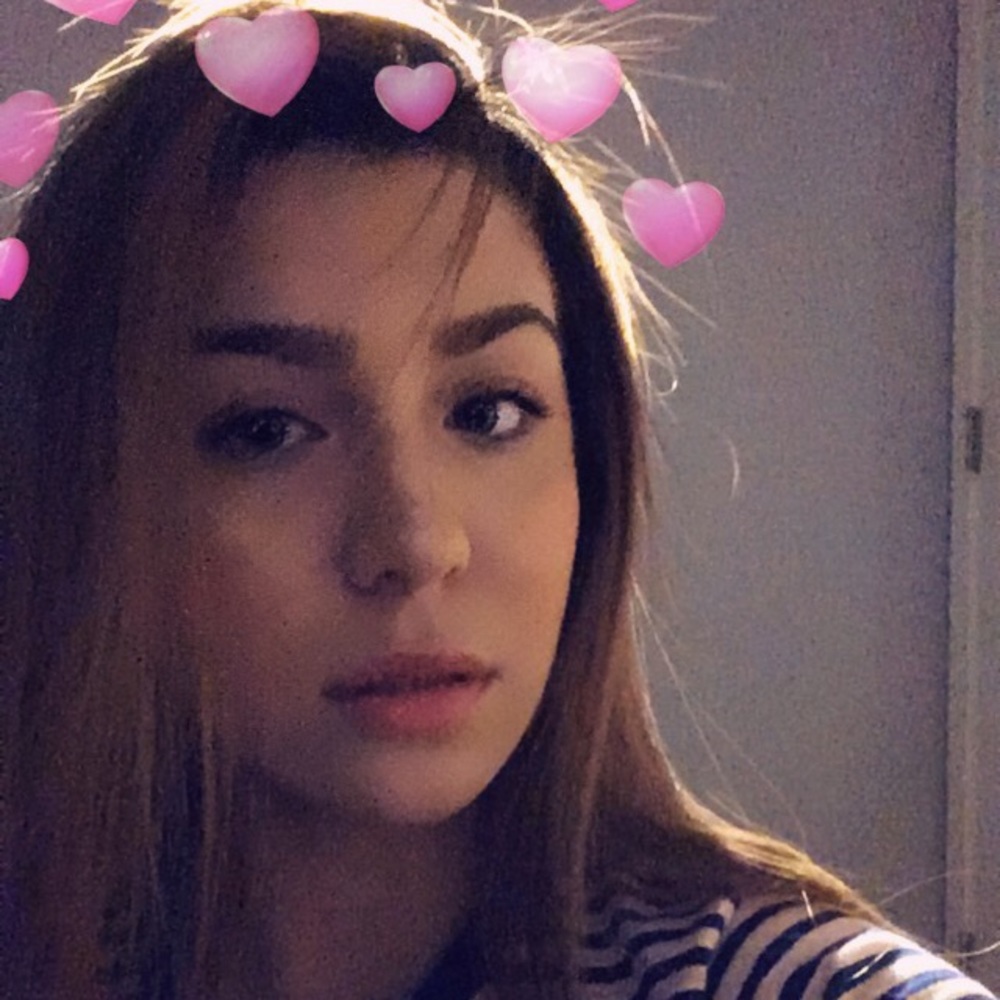 Meet your Posher, Ariana